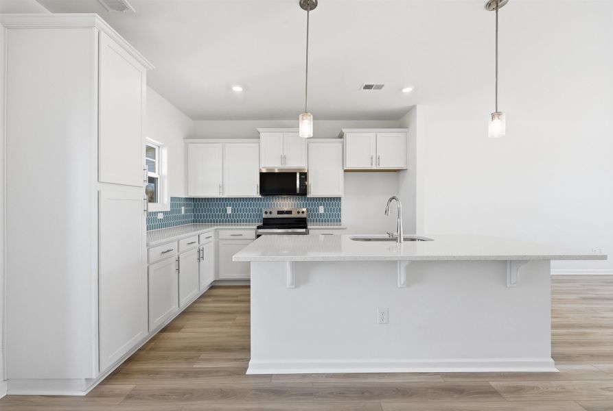 Furnished interior view inside a new home in Edgefield, Loris (Image 9).