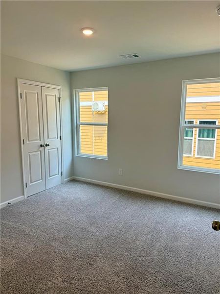 Spacious, unfurnished interior of a new home in , Atlanta (Image 26).