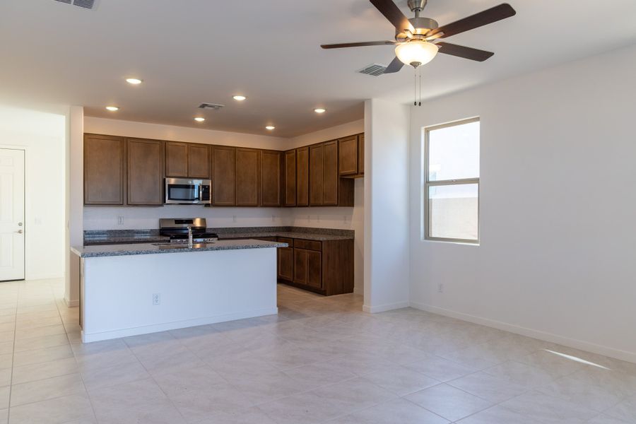 Furnished interior view inside a new home in Rancho Santa Rosa, Maricopa (Image 10).