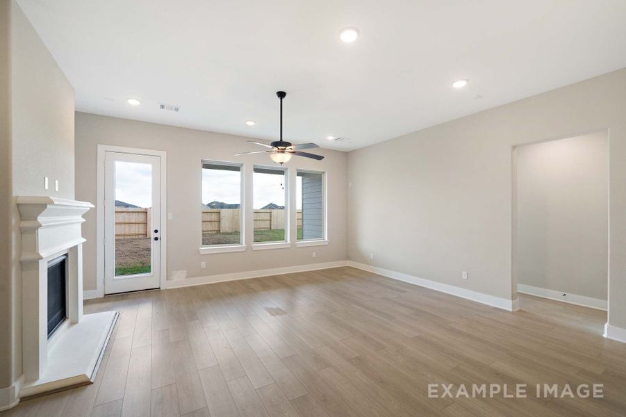 Representative unfurnished interior of a home built from the The Elizabeth by Davidson Homes LLC in Lago Mar, Texas City (Image 22).