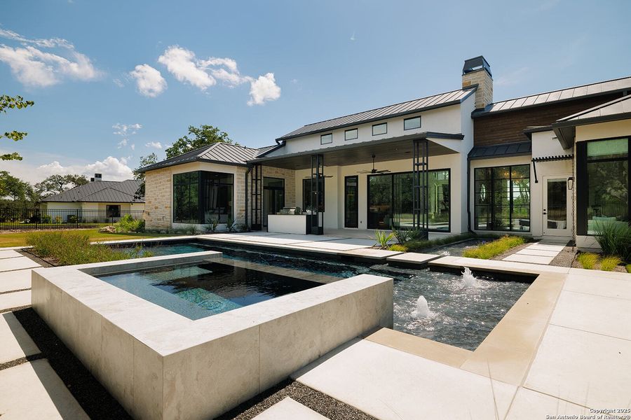 Image 38 of a home in .