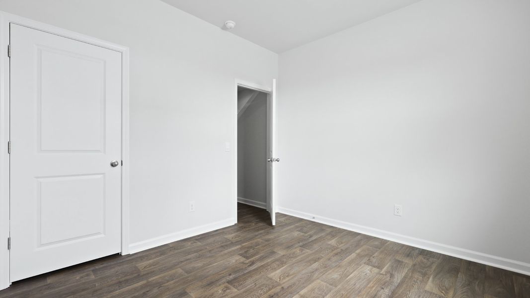 Representative unfurnished interior of a home built from the DARBY-EXP by D.R. Horton in Hillcrest, Ravenel (Image 21).