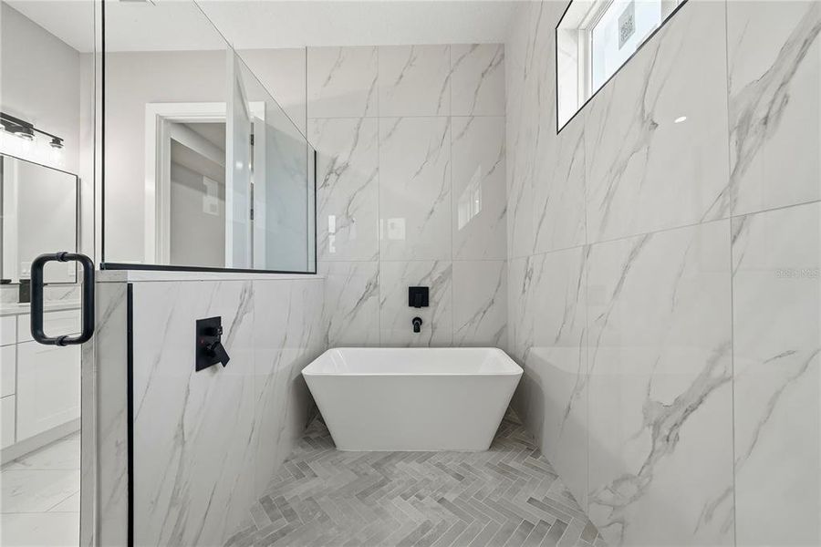 Furnished interior view inside a new home in , Punta Gorda (Image 10).