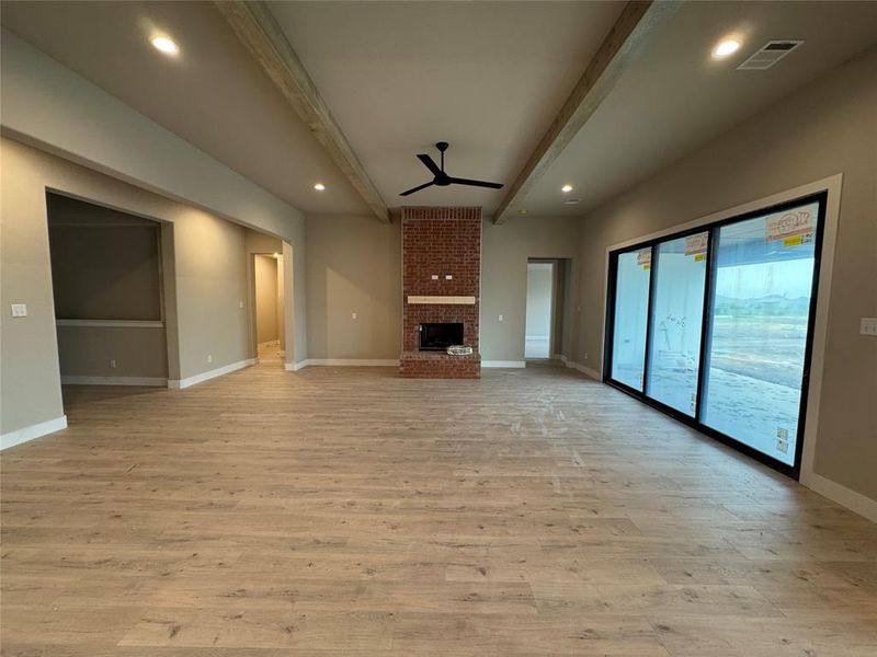 Spacious, unfurnished interior of a new home in Coyote Crossing, Godley (Image 3).
