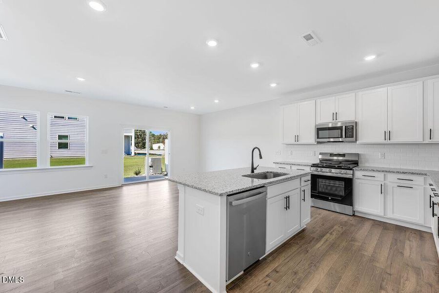 hj-nc-raleigh-magnolia-magnolia-lot-66-c hj-nc-raleigh-magnolia-magnolia-lot-66-c