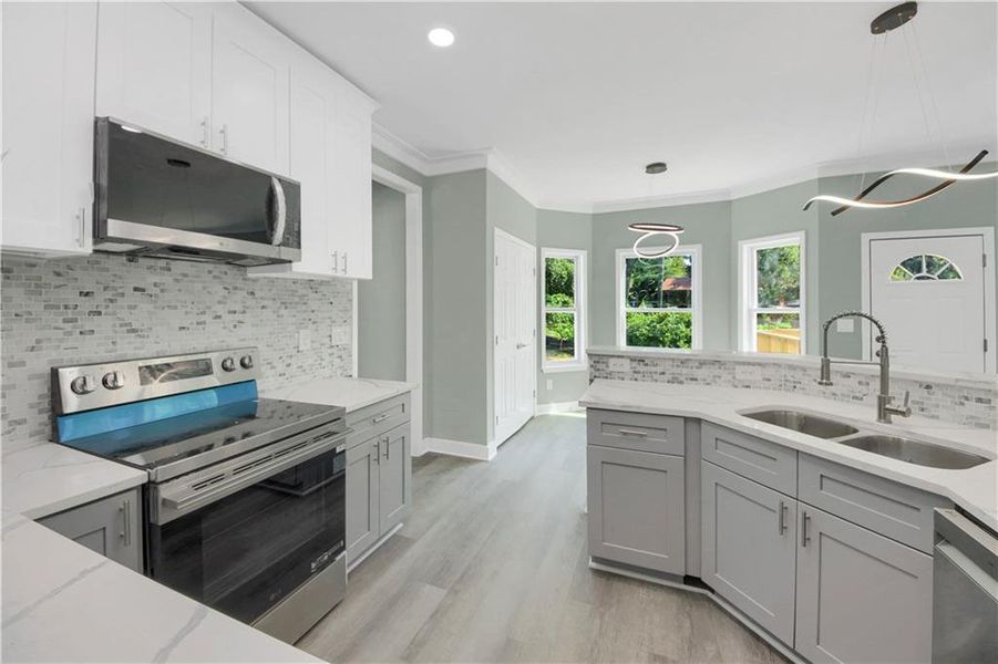 Furnished interior view inside a new home in , Snellville (Image 7).