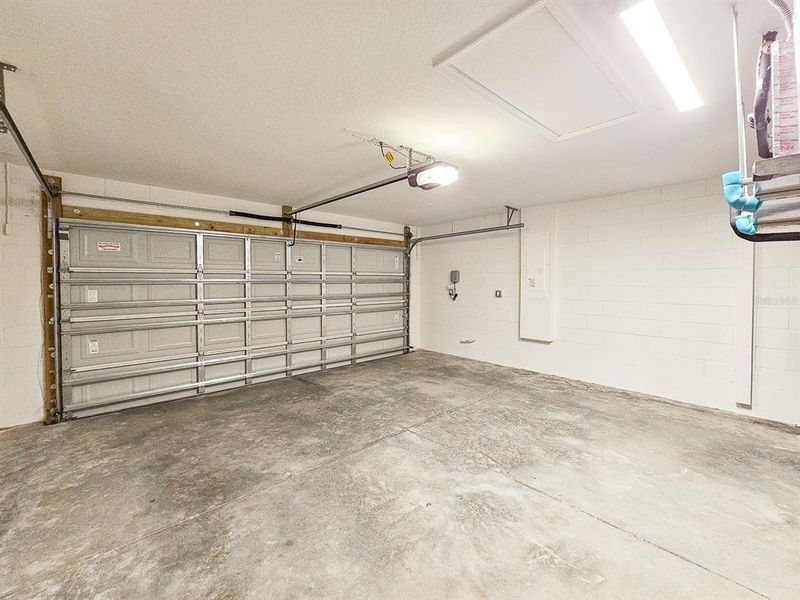 Spacious, unfurnished interior of a new home in , Palm Coast (Image 18).