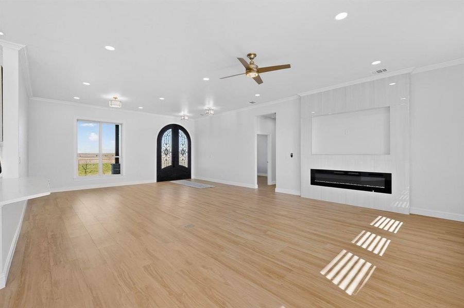 Spacious, unfurnished interior of a new home in , Leonard (Image 34).