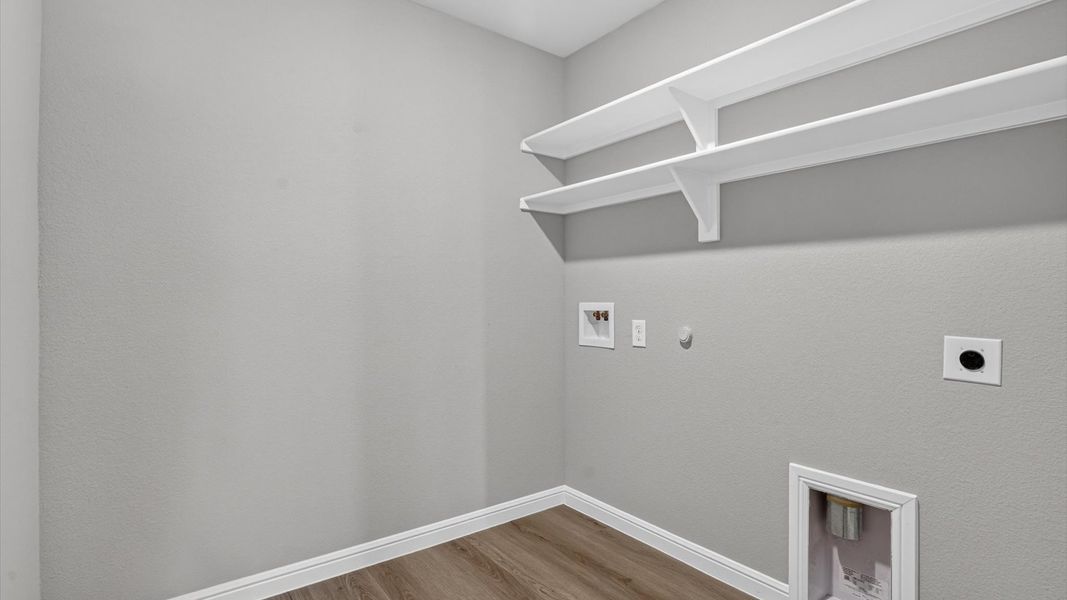 Spacious, unfurnished interior of a new home in Sandstone Estates, Granbury (Image 28).