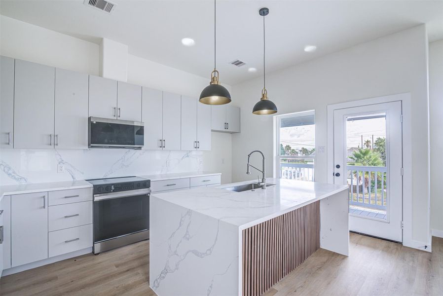 Furnished interior view inside a new home in , Galveston (Image 16).
