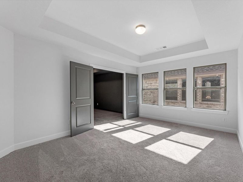 Representative image. Features, specifications, selections and colors may vary.