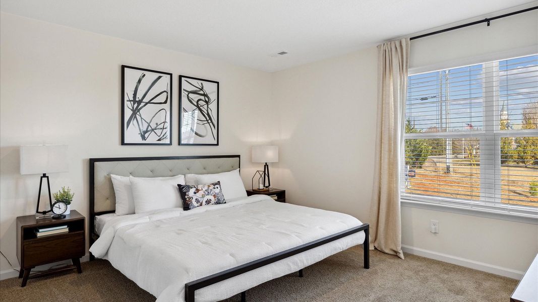 Furnished interior view inside a new home in Emory Creek, Harriman (Image 13).