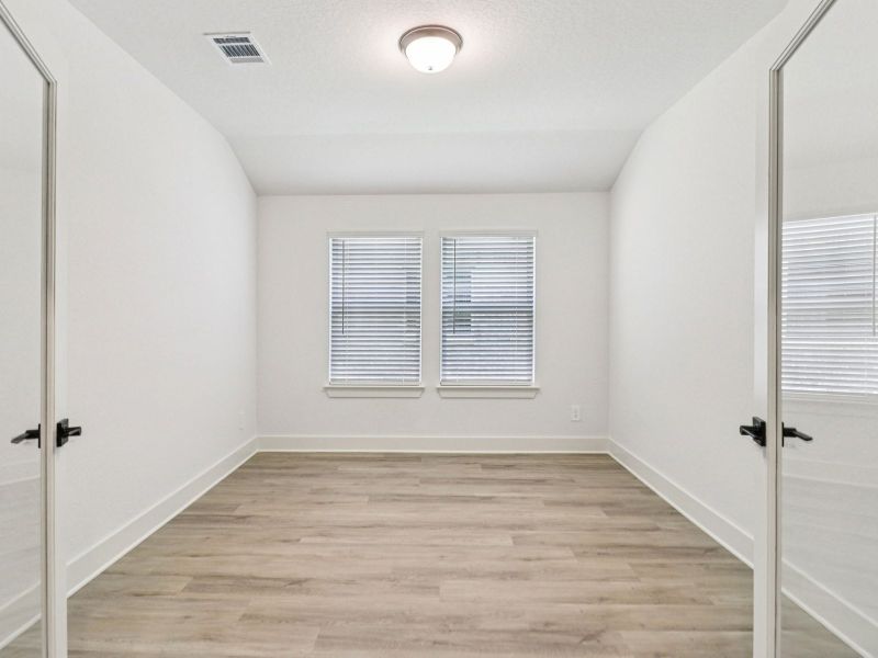 Spacious, unfurnished interior of a new home in Sagebrooke - Classic Series, San Antonio (Image 33). Spacious, unfurnished interior of a new home in Sagebrooke - Classic Series, San Antonio (Image 33).