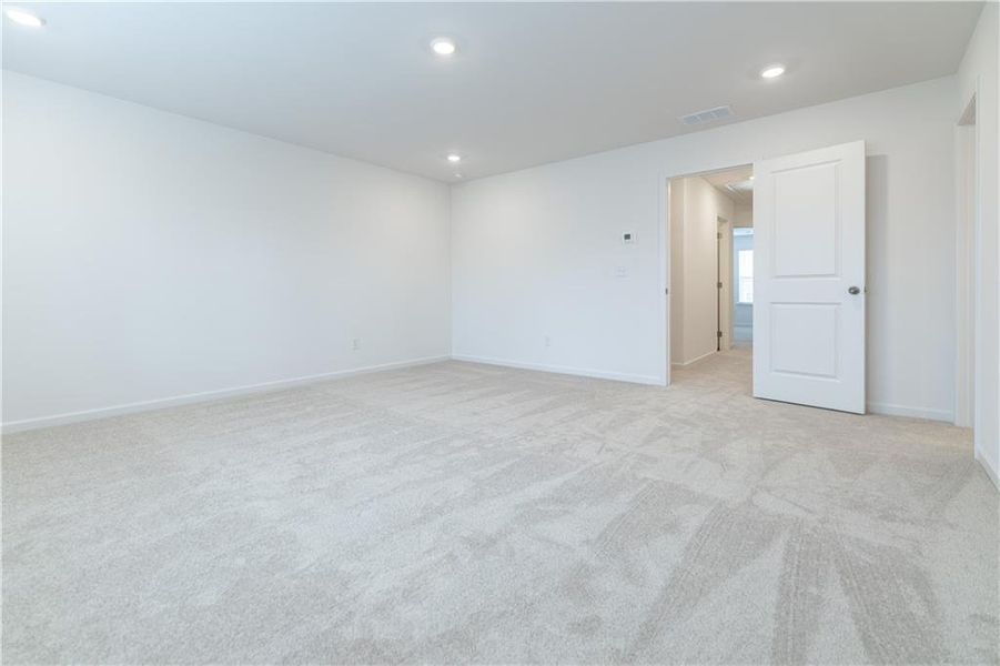 Spacious, unfurnished interior of a new home in , Buford (Image 25).