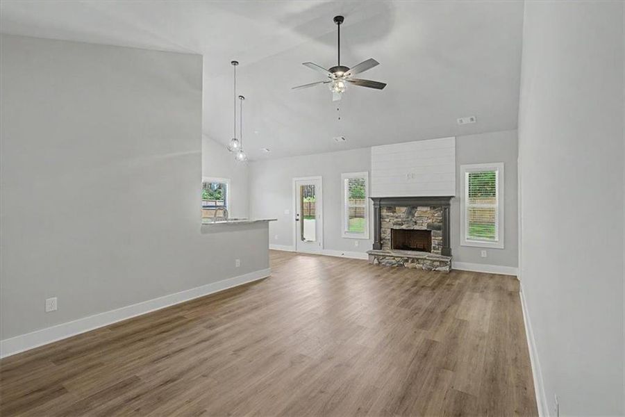 Spacious, unfurnished interior of a new home in , Dallas (Image 40).