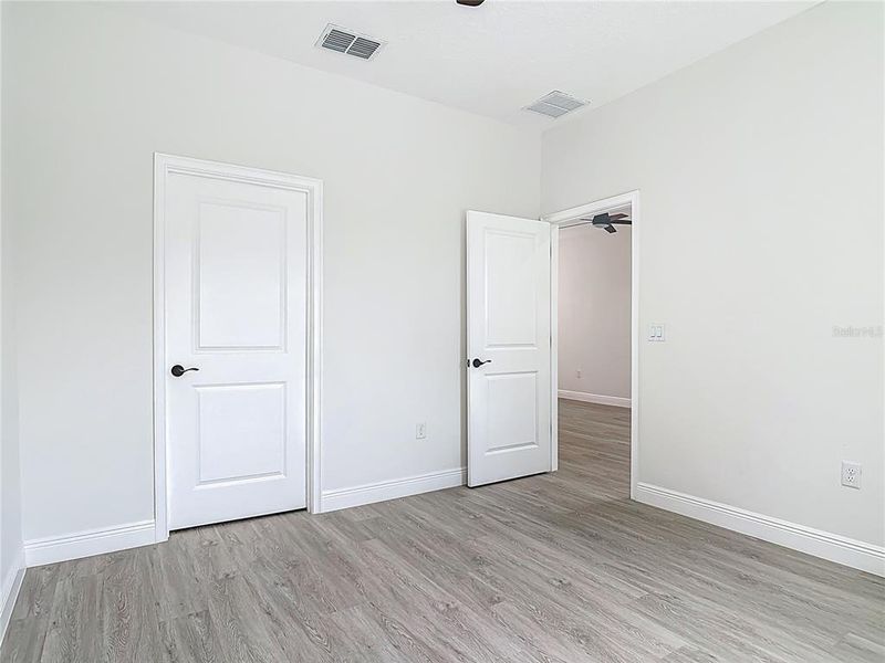 Spacious, unfurnished interior of a new home in , Sanford (Image 34).