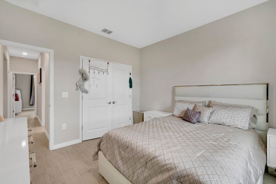 544 Higgs Ave NW-24