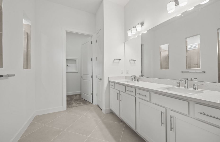 Furnished interior view inside a new home in Del Webb Oak Creek, North Fort Myers (Image 11).