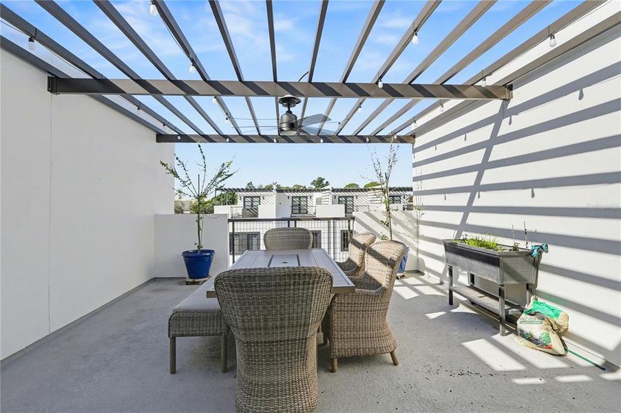 Exterior details and patio area of a home in , Pinellas Park (Image 2). Exterior details and patio area of a home in , Pinellas Park (Image 2).