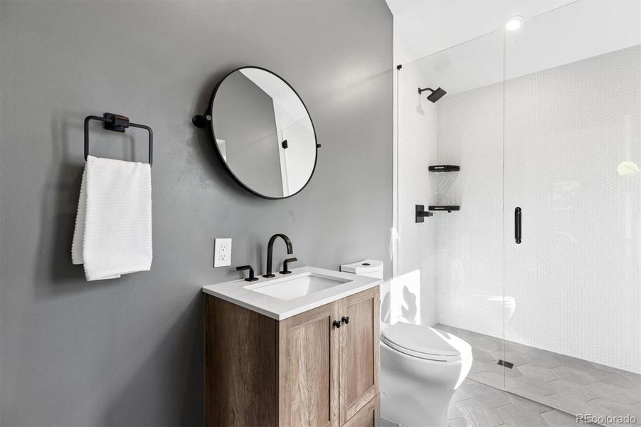 Upper-level suite bathroom Upper-level suite bathroom