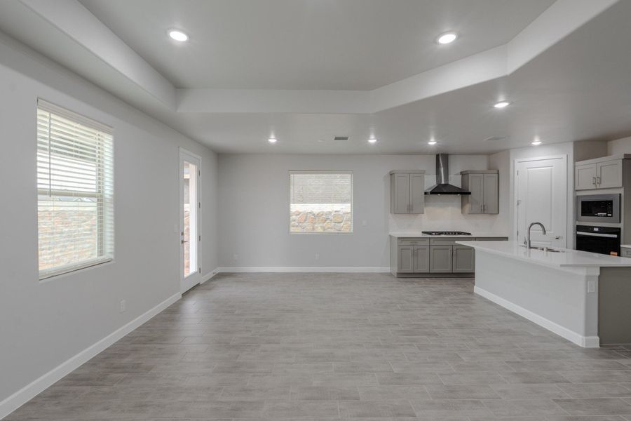 Spacious, unfurnished interior of a new home in Summer Sky North, El Paso (Image 15).