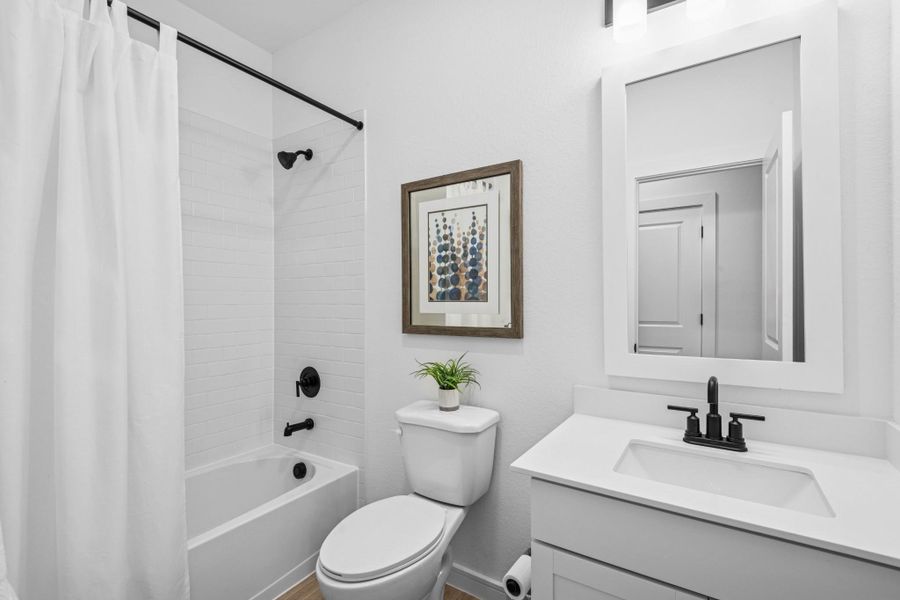 Hall bath (*Photo not of actual home and used for illustration purposes only.)