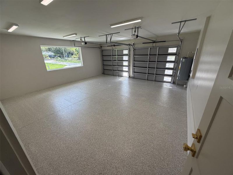 Spacious, unfurnished interior of a new home in , Deland (Image 23).