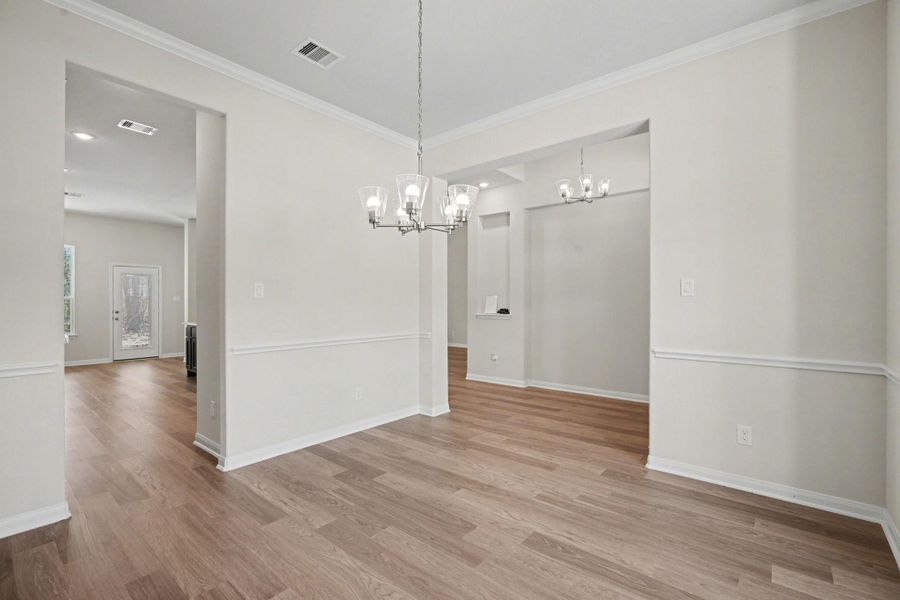 Spacious, unfurnished interior of a new home in Encino Estates, Dayton (Image 16).
