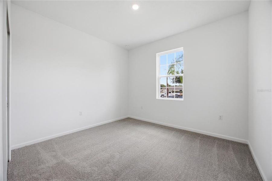 Spacious, unfurnished interior of a new home in , Okahumpka (Image 14).