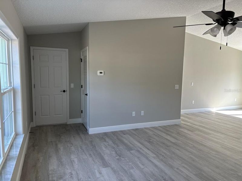 Spacious, unfurnished interior of a new home in , Citrus Springs (Image 17).
