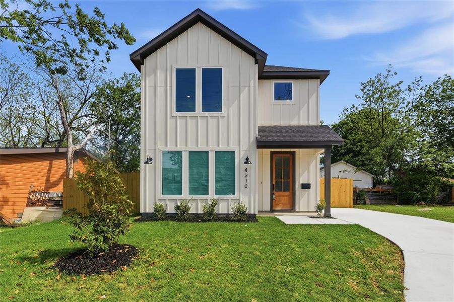 Front exterior of a new home in , Dallas, TX, highlighting curb appeal (Image 19).