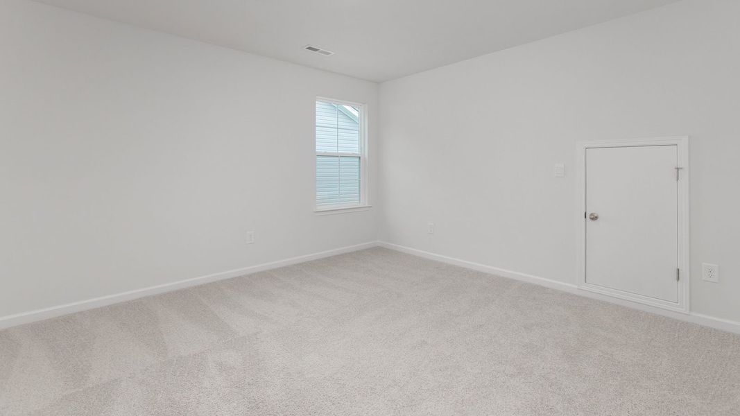 Spacious, unfurnished interior of a new home in Middleton, Greensboro (Image 23).