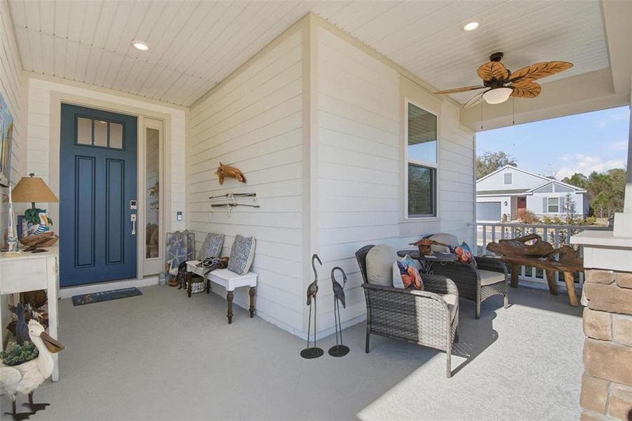 Exterior details and patio area of a home in , Palm Coast (Image 3).