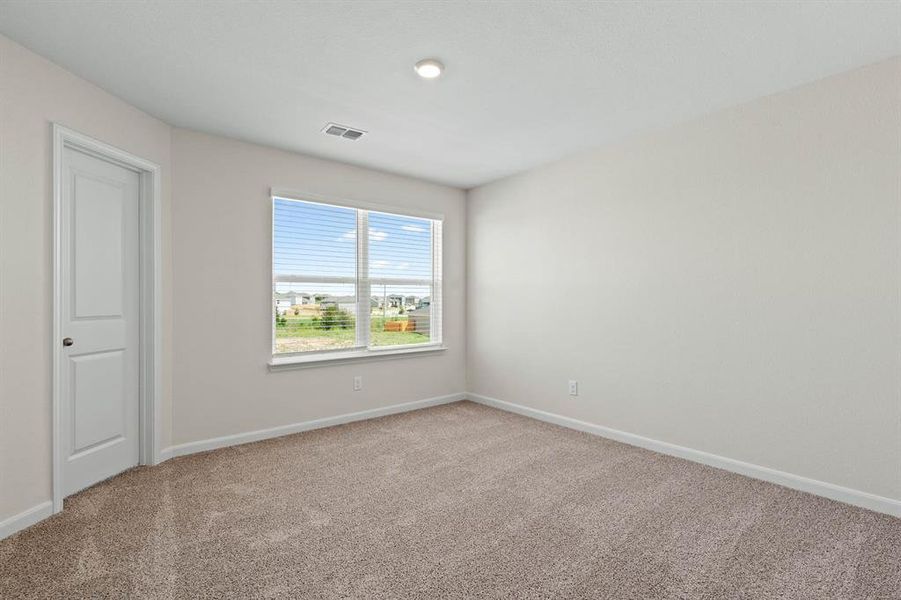 Spacious, unfurnished interior of a new home in Big Sky Estates, Ponder (Image 8).