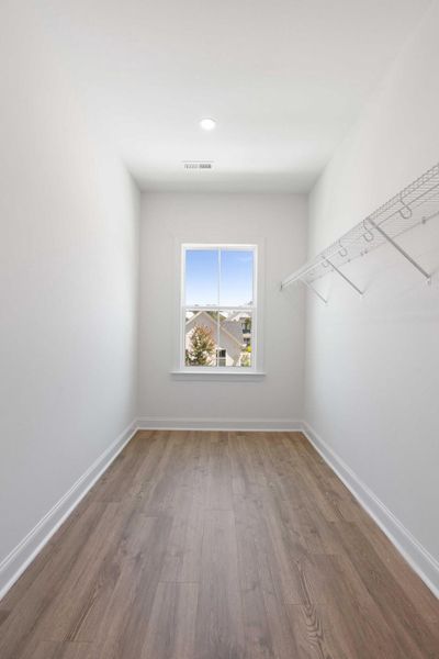 Spacious, unfurnished interior of a new home in Hayes Park, Johns Island (Image 32).