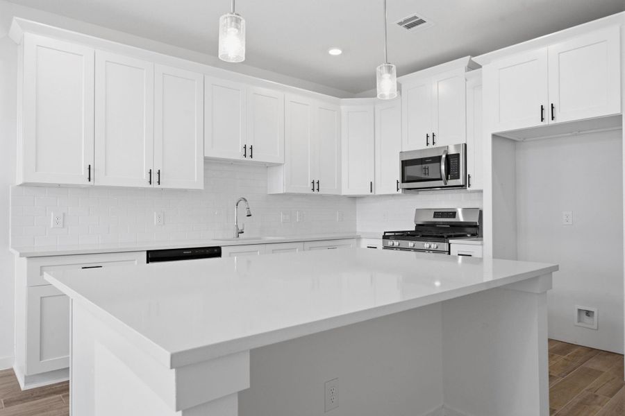 Furnished interior view inside a new home in , Rosharon (Image 7).