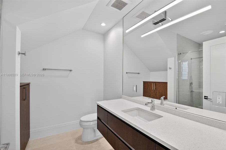 Furnished interior view inside a new home in , Lake Worth (Image 41).
