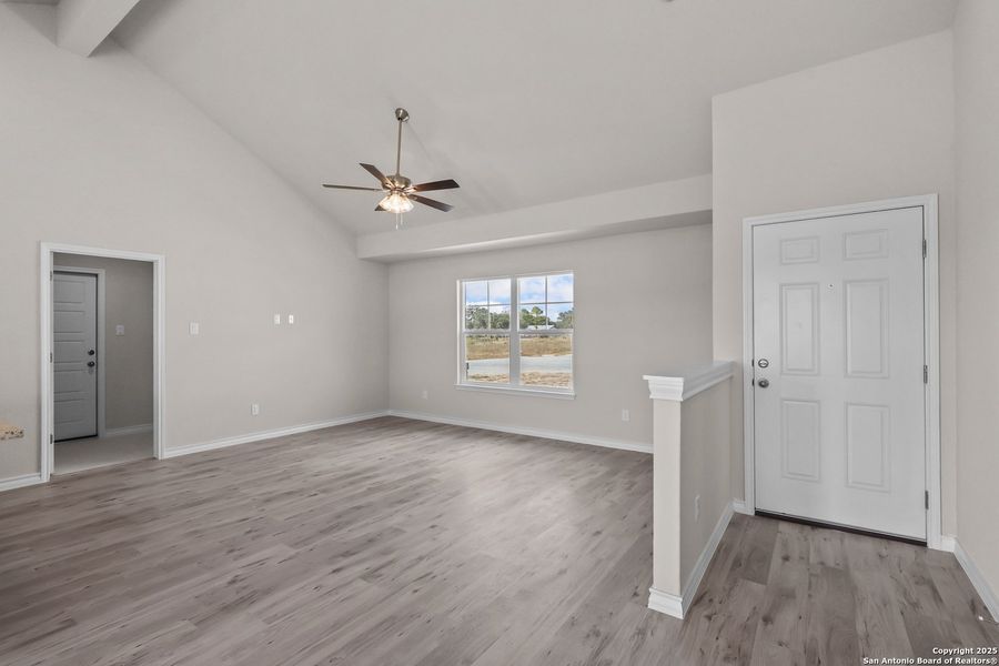 Spacious, unfurnished interior of a new home in , Poteet (Image 19).
