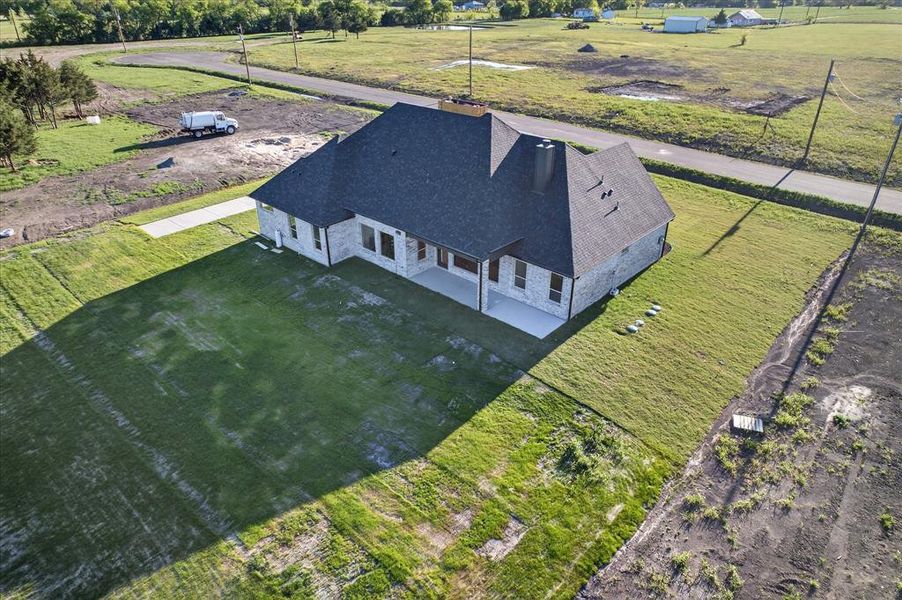 Exterior details and patio area of a home in , Celeste (Image 29).
