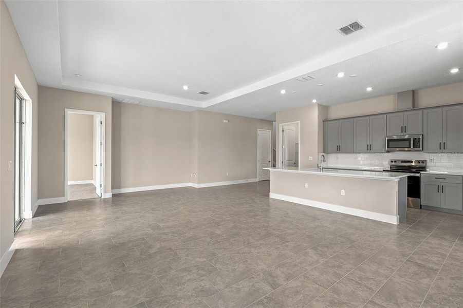 Spacious, unfurnished interior of a new home in Gray Hawk at Hole Two, Daytona Beach (Image 60). Spacious, unfurnished interior of a new home in Gray Hawk at Hole Two, Daytona Beach (Image 60).