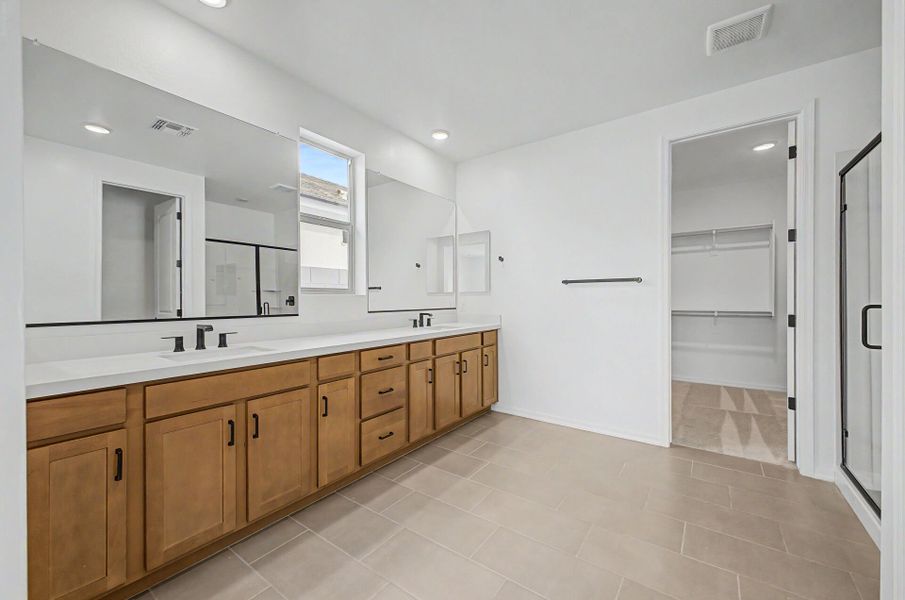 Furnished interior view inside a new home in Bella Vista Farms, San Tan Valley (Image 4). Furnished interior view inside a new home in Bella Vista Farms, San Tan Valley (Image 4).