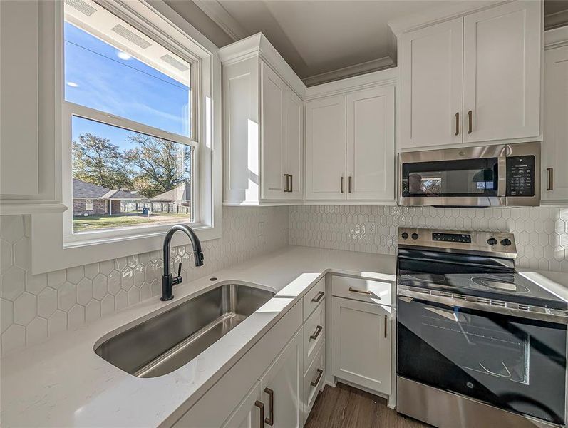 Furnished interior view inside a new home in , Troup (Image 8).