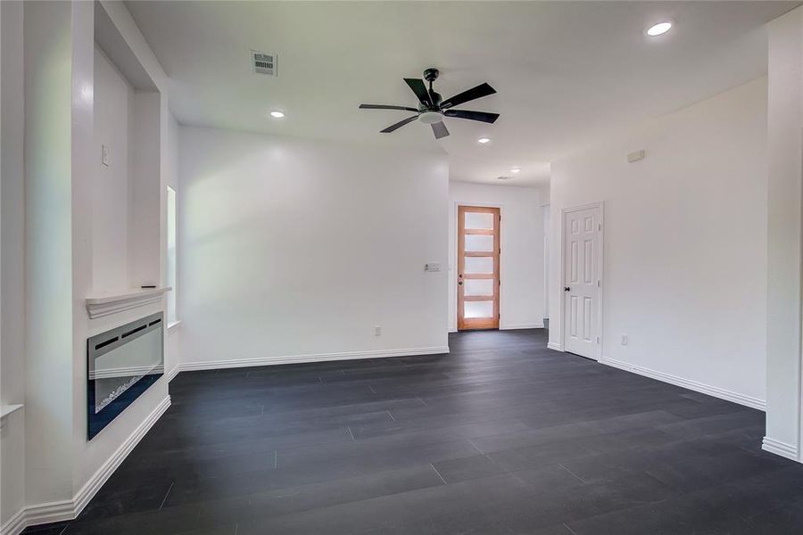 Spacious, unfurnished interior of a new home in , Greenville (Image 28). Spacious, unfurnished interior of a new home in , Greenville (Image 28).