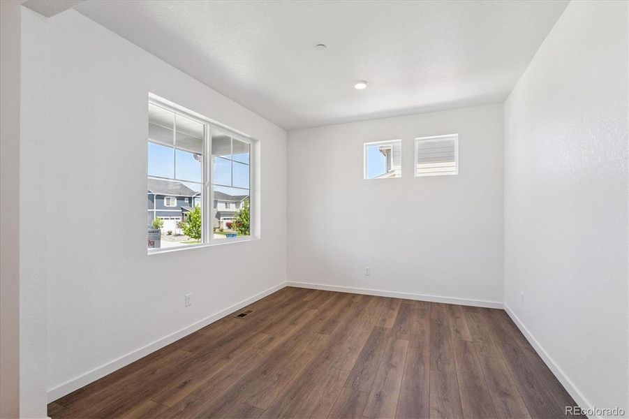 Spacious, unfurnished interior of a new home in Settlers Crossing, Commerce City (Image 16). Spacious, unfurnished interior of a new home in Settlers Crossing, Commerce City (Image 16).