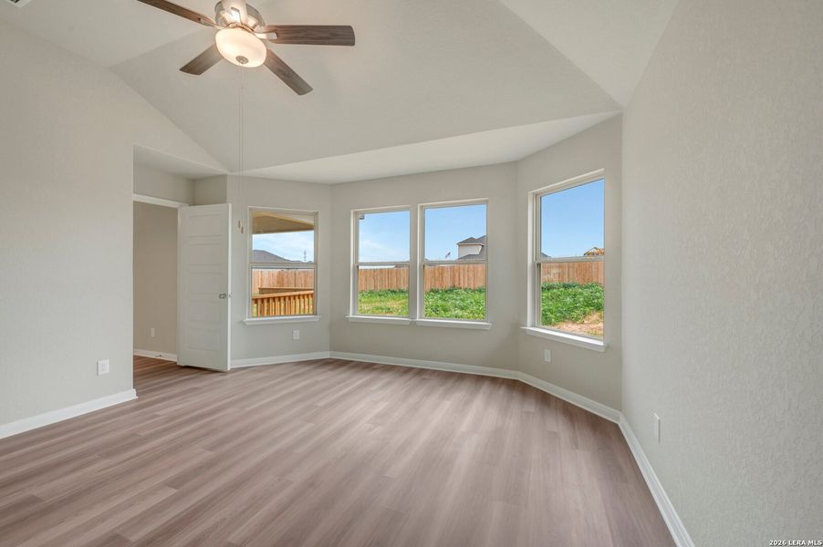 Spacious, unfurnished interior of a new home in Hickory Ridge Estates, Elmendorf (Image 38).