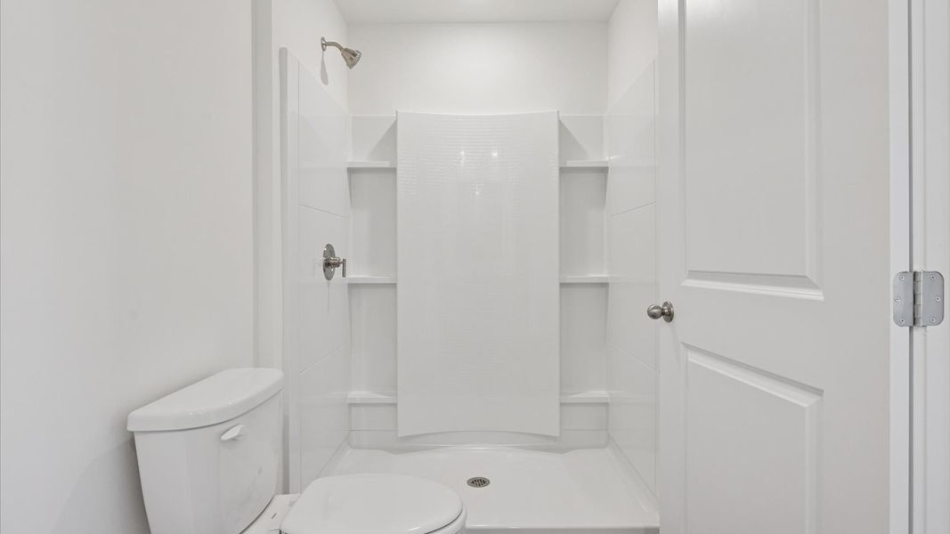 Furnished interior view inside a new home in Emory Creek, Harriman (Image 8).