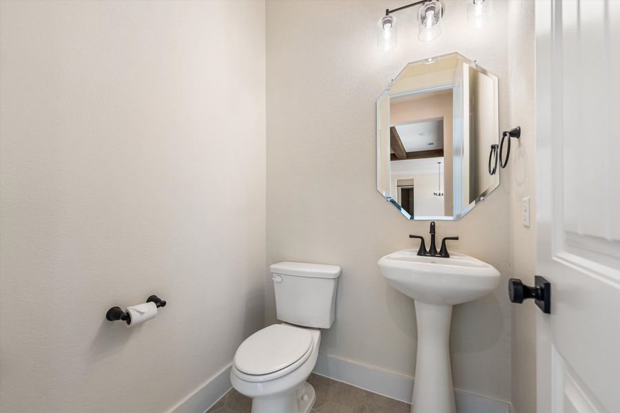 Furnished interior view inside a new home in Eagle Ridge Estates, Weatherford (Image 14).