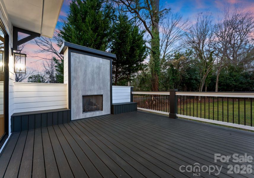 Exterior details and patio area of a home in , Charlotte (Image 4).