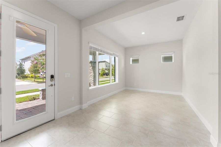 Spacious, unfurnished interior of a new home in , Orlando (Image 44).