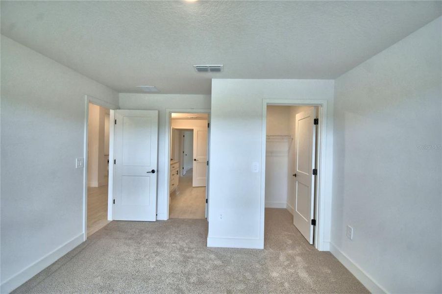 Spacious, unfurnished interior of a new home in Cadence Crossing, Auburndale (Image 22). Spacious, unfurnished interior of a new home in Cadence Crossing, Auburndale (Image 22).